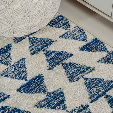 Aisha Moroccan Triangle Geometric Area Rug